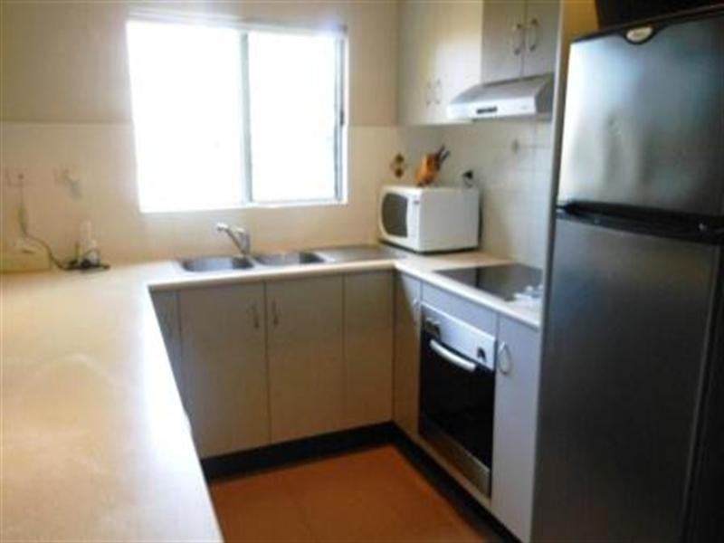 1/13 McKinley, North Ward QLD 4810