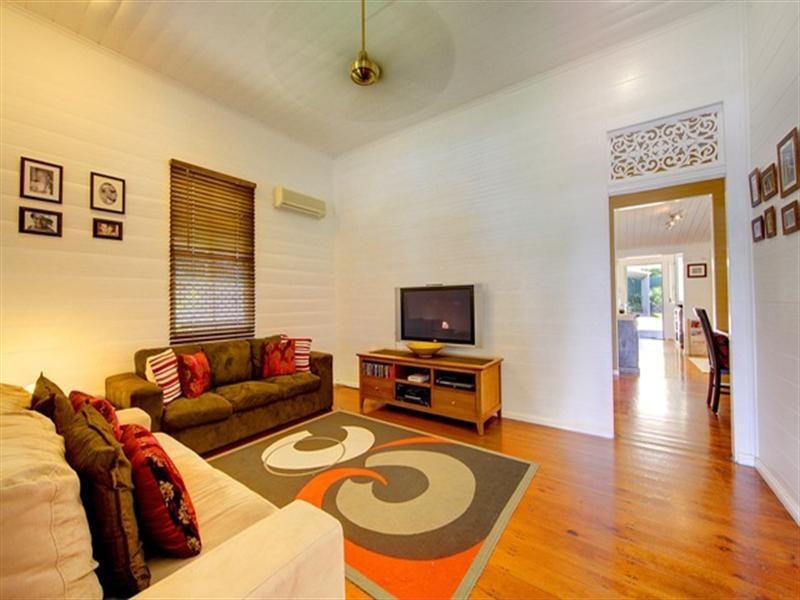 11 Garrick Street, West End QLD 4810