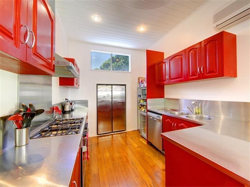 11 Garrick Street, West End QLD 4810