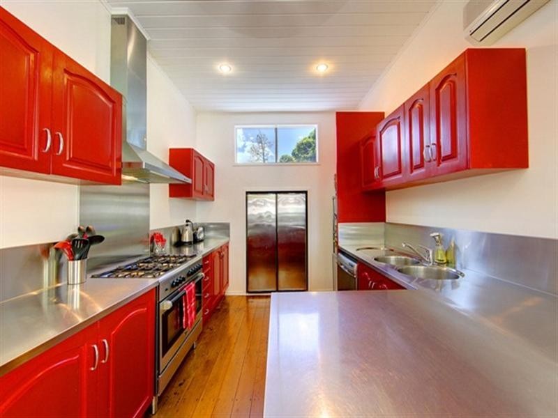 11 Garrick Street, West End QLD 4810