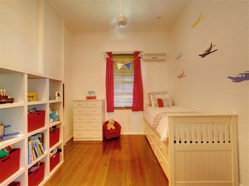 11 Garrick Street, West End QLD 4810