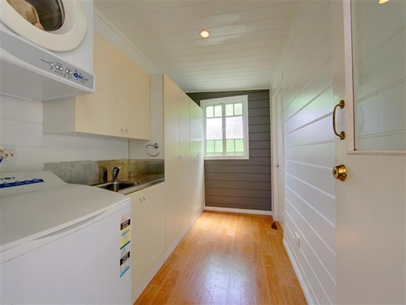 11 Garrick Street, West End QLD 4810