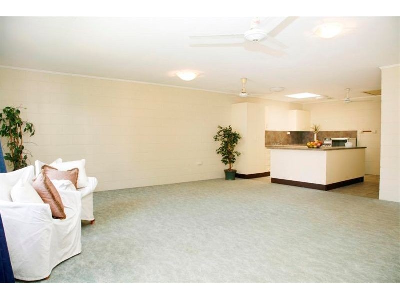 10 Badelona Street, Cranbrook QLD 4814