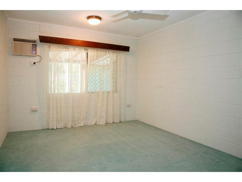 10 Badelona Street, Cranbrook QLD 4814