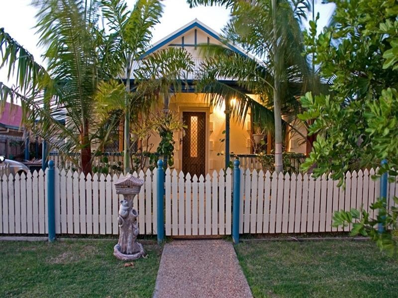 8 Honeyeater Circuit, ‘Riverside Gardens’, Douglas QLD 4814