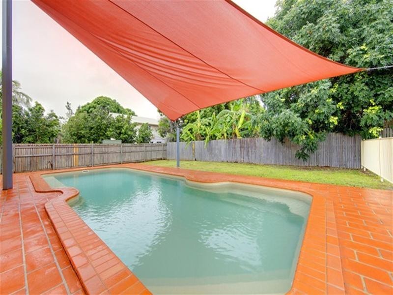 86 Eleventh Avenue, Railway Estate QLD 4810