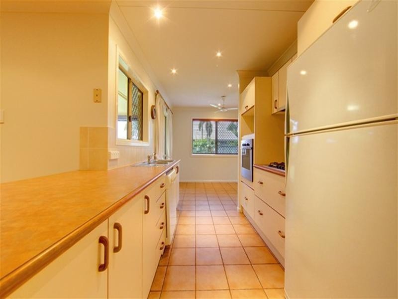 86 Eleventh Avenue, Railway Estate QLD 4810