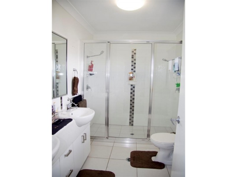 46 Hasty Street, Mount Louisa QLD 4814