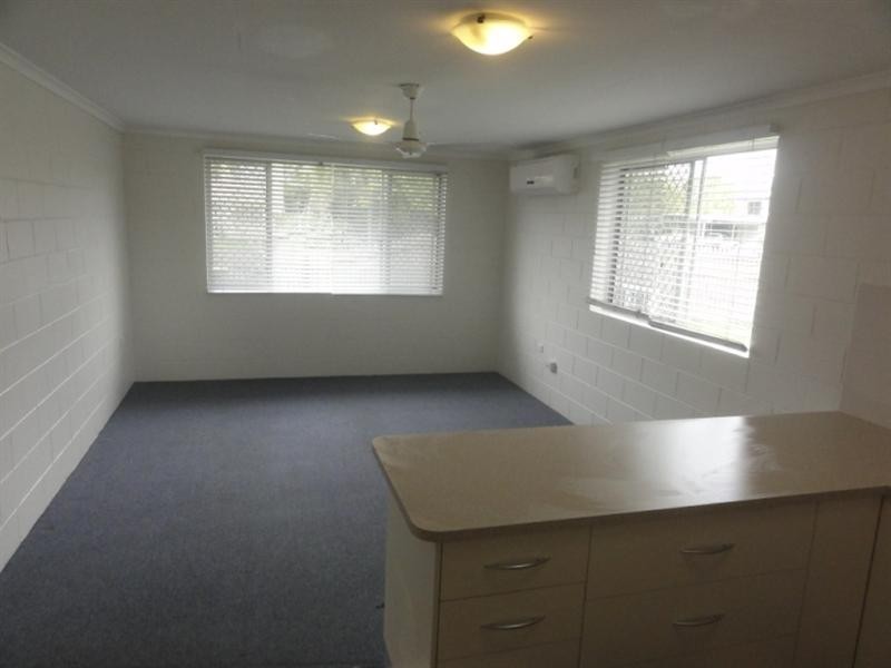 1/12 Luxton Street, Kirwan QLD 4817
