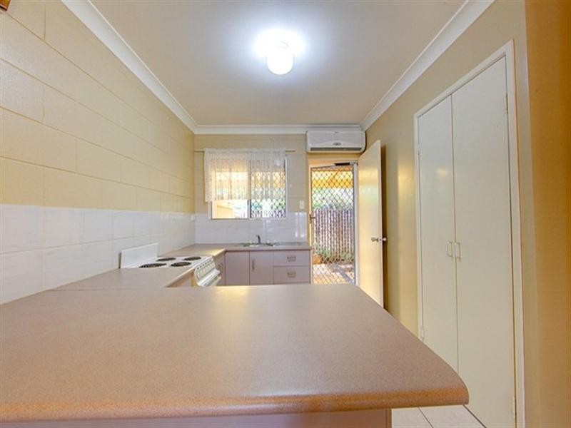 2/49 Ninth Avenue, Railway Estate QLD 4810
