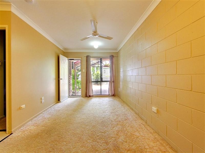 2/49 Ninth Avenue, Railway Estate QLD 4810
