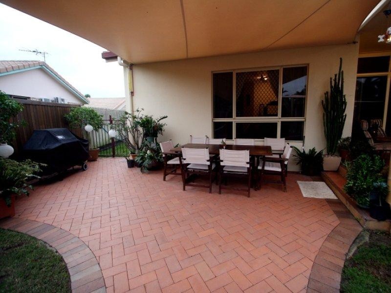 4 Miranda Circle, Annandale QLD 4814