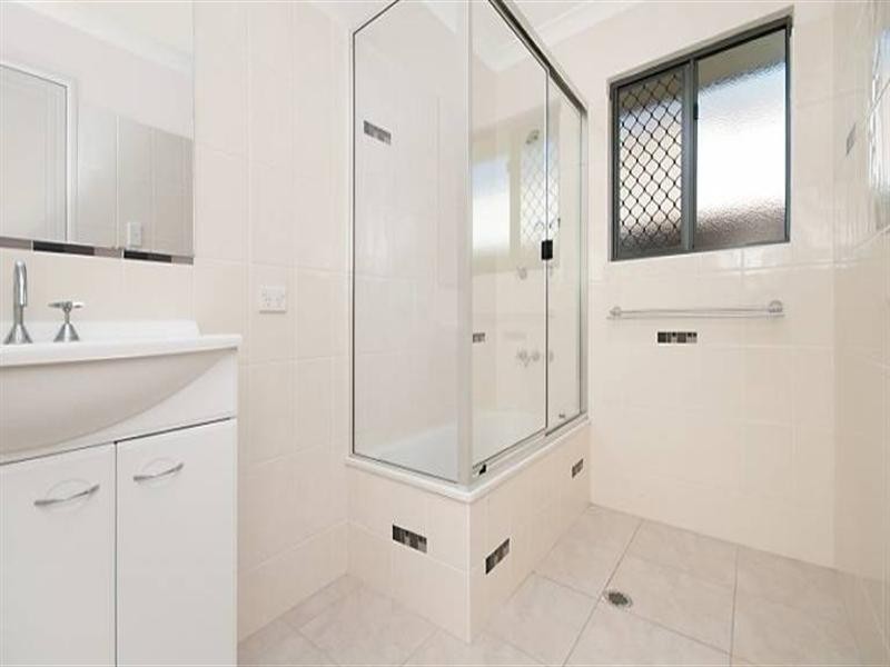 12 Bloomfield Place, ‘Riverside Gardens’, Douglas QLD 4814