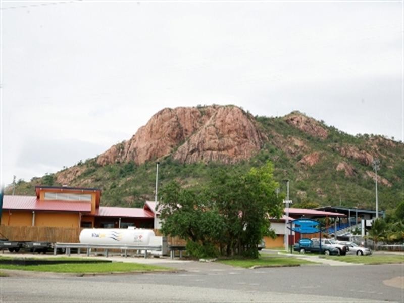 2/21 Warburton Street, North Ward QLD 4810