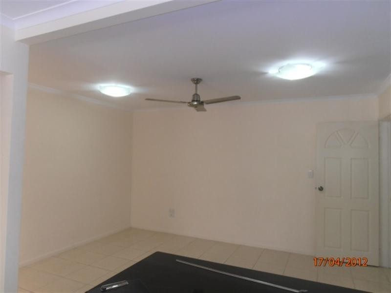 2/21 Warburton Street, North Ward QLD 4810