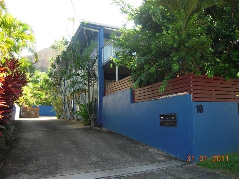 2/10 Paxton Street, North Ward QLD 4810