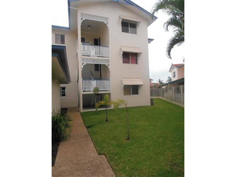 1/24 Martinez Avenue, ‘The Lakes’, West End QLD 4810