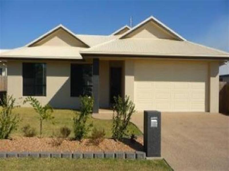 8 Browning Street, Mount Louisa QLD 4814