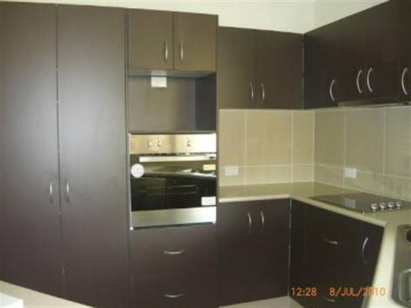 8 Browning Street, Mount Louisa QLD 4814