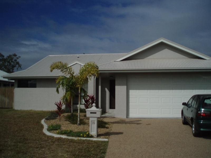 10 Seabrook Circuit, Bushland Beach QLD 4818