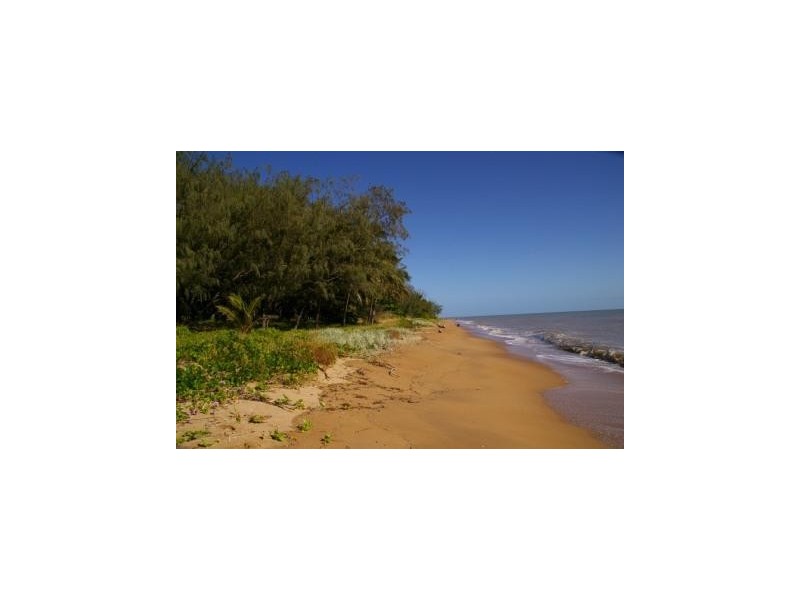 6 Reef Street, Saunders Beach QLD 4818