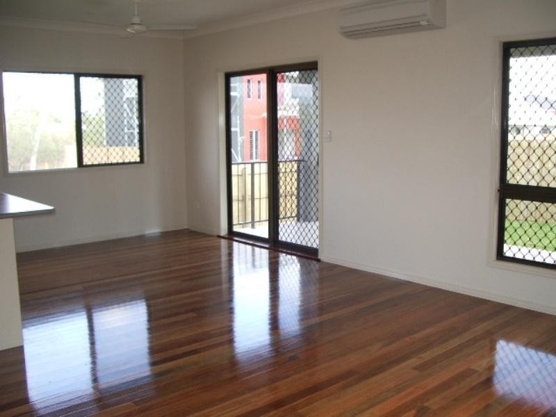 9 St Kilda Row, Douglas QLD 4814