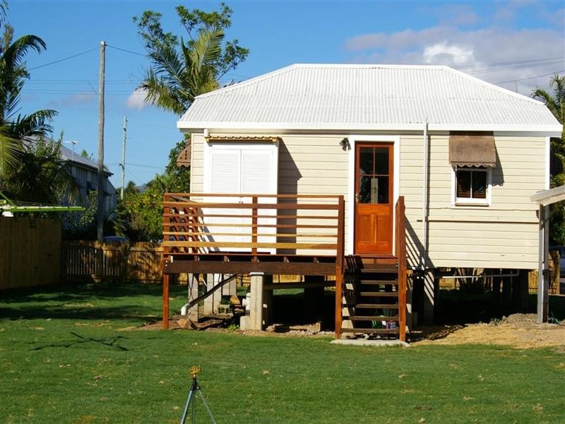 29 Philp Street, Hermit Park QLD 4812