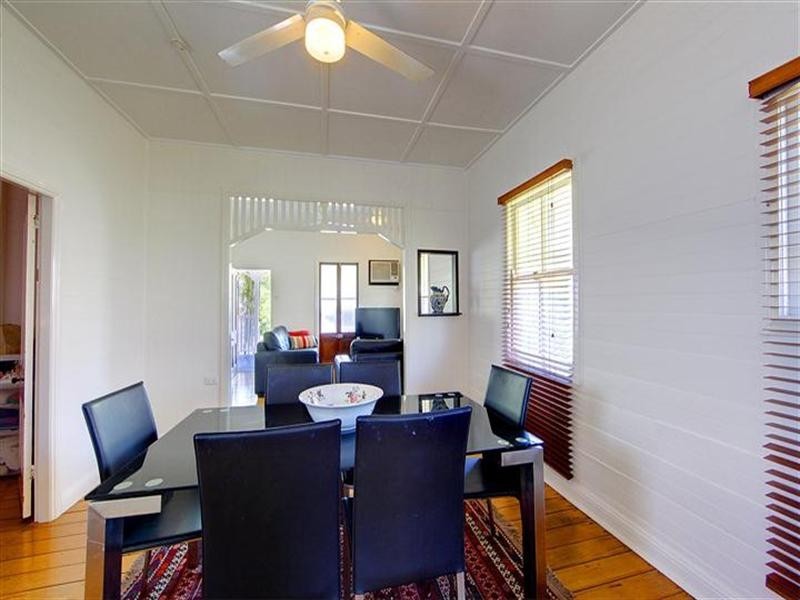 15 Ninth Avenue, Railway Estate QLD 4810