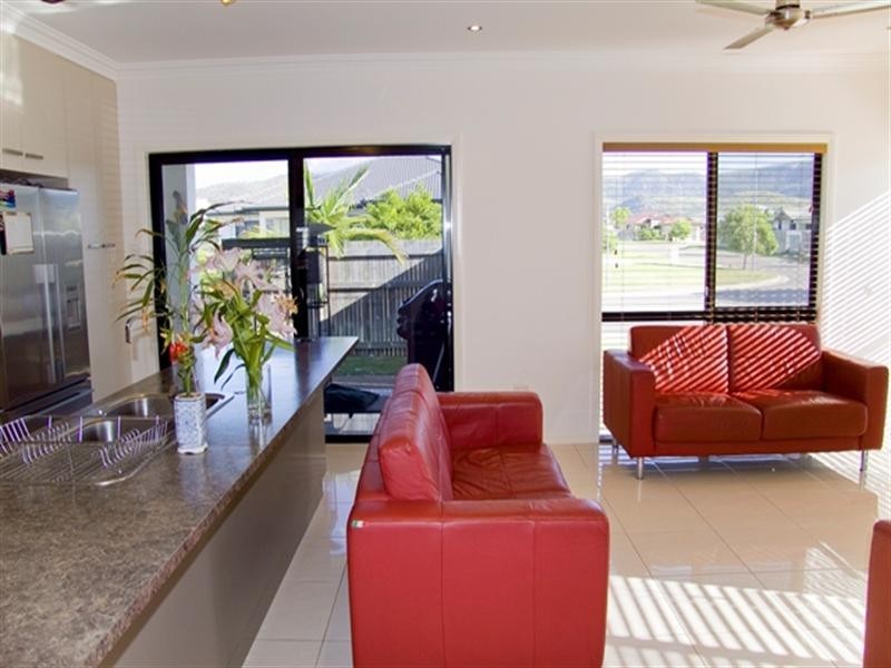 32 Springbrook Parade, Idalia QLD 4811