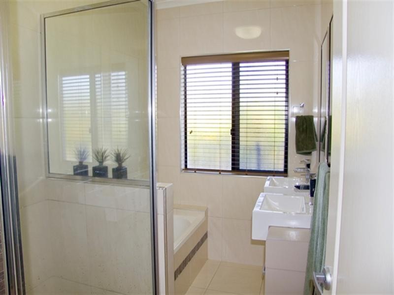 32 Springbrook Parade, Idalia QLD 4811