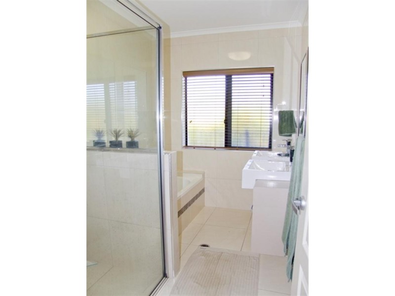 32 Springbrook Parade, Idalia QLD 4811