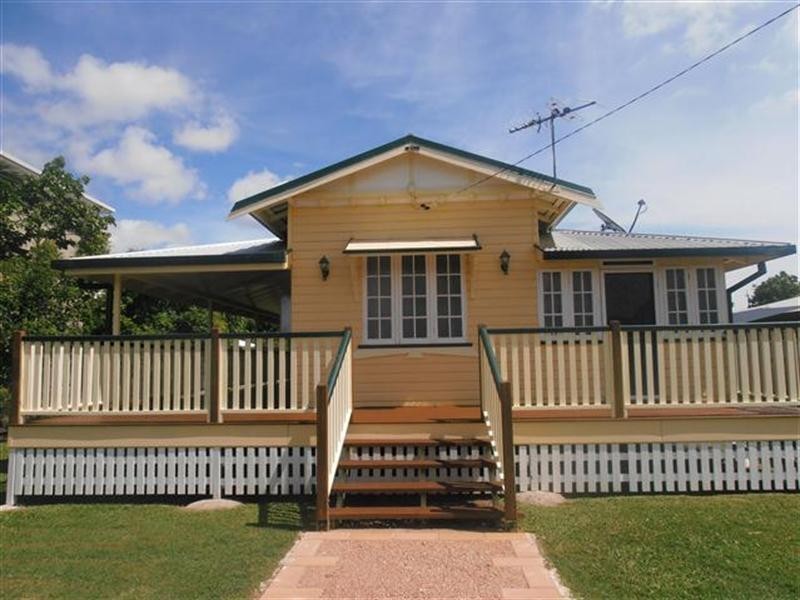 96 Ninth Avenue, Railway Estate QLD 4810
