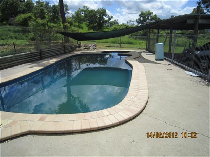 B Valley Road, Oak Valley QLD 4811