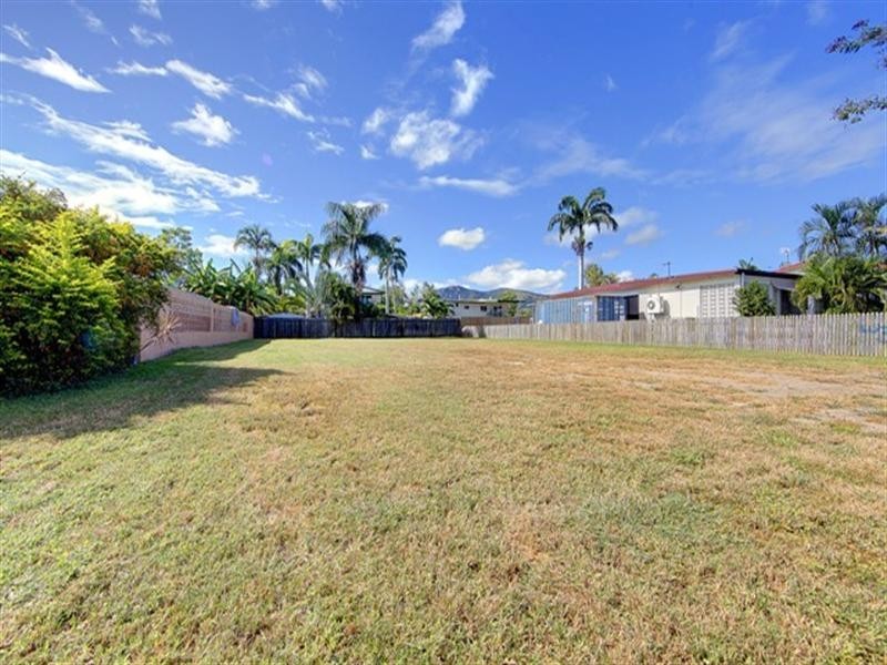 24 Barellan Street, Cranbrook QLD 4814