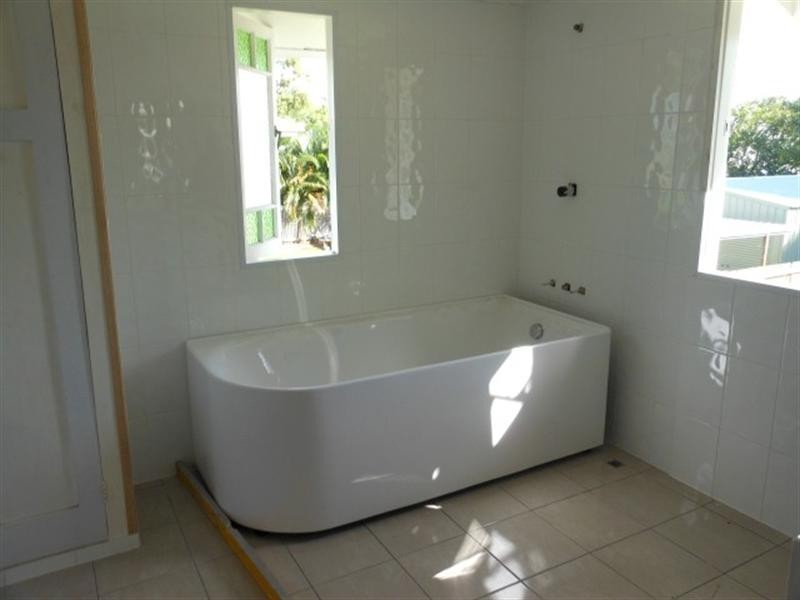 74 Ninth Avenue, Railway Estate QLD 4810