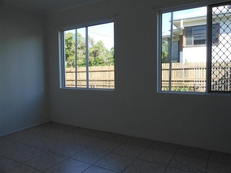74 Ninth Avenue, Railway Estate QLD 4810