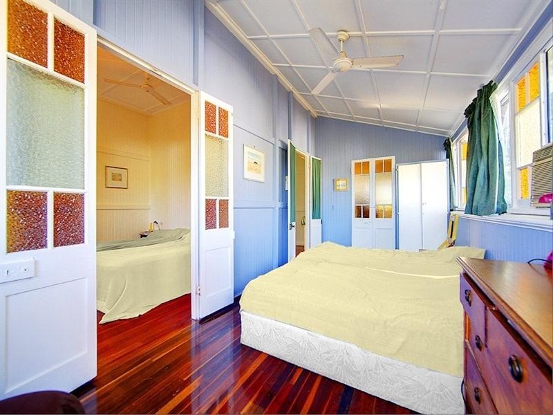 65 Livingstone Street, West End QLD 4810