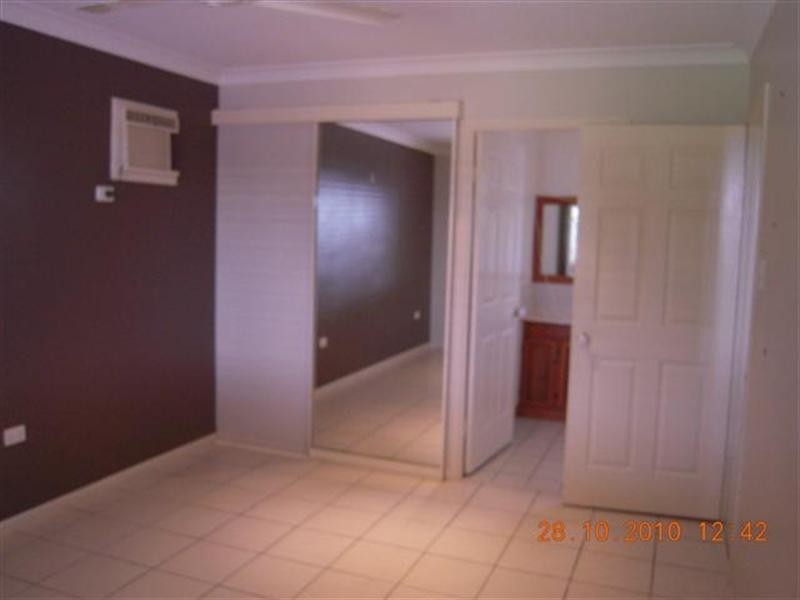 2 Buller Close, Mount Louisa QLD 4814