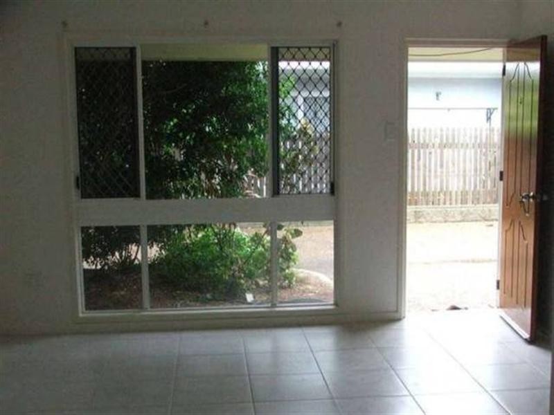 3/12 Sooning Street, Hermit Park QLD 4812