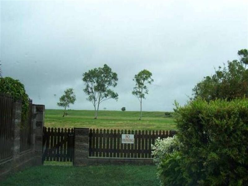 3/12 Sooning Street, Hermit Park QLD 4812