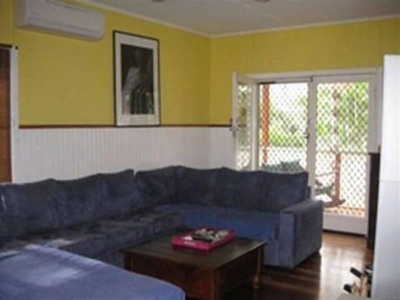 50 Hughes Street, Hermit Park QLD 4812