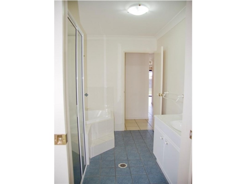 7 Black Braes Court, Mount Louisa QLD 4814