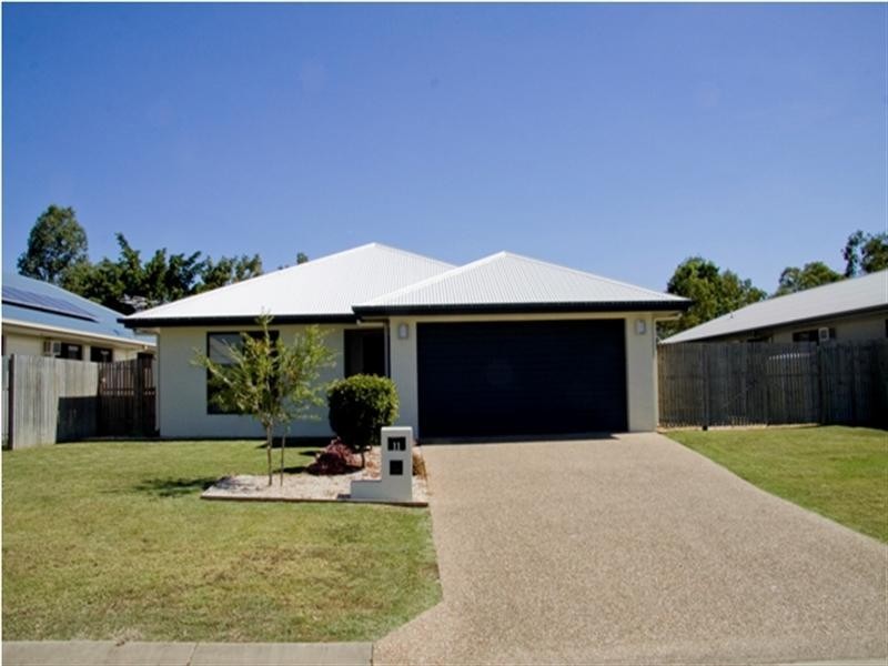 11 Thornbill Close, Kelso QLD 4815