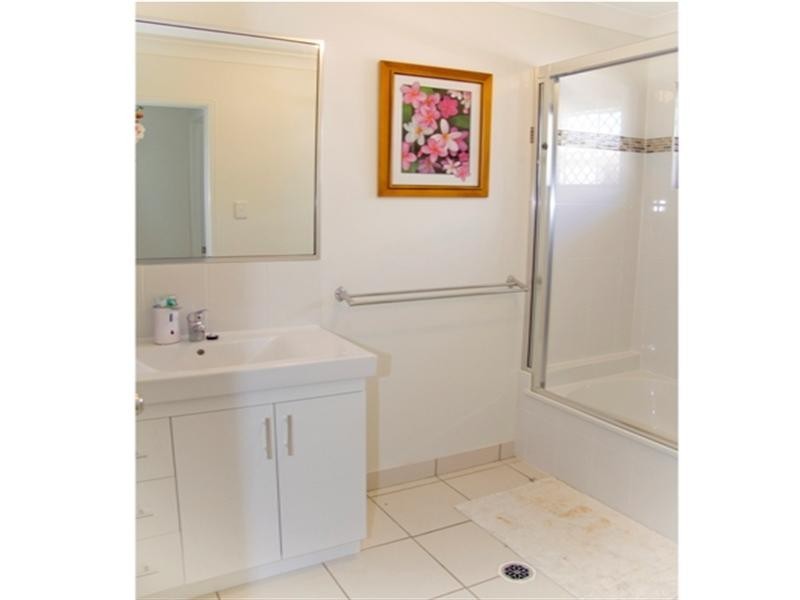 11 Thornbill Close, Kelso QLD 4815