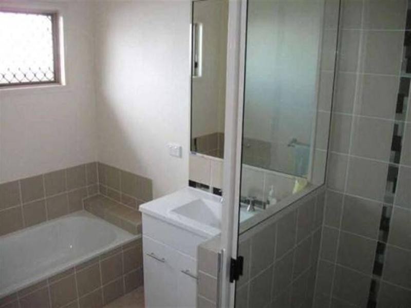 26 Strathburn Street, Mount Louisa QLD 4814