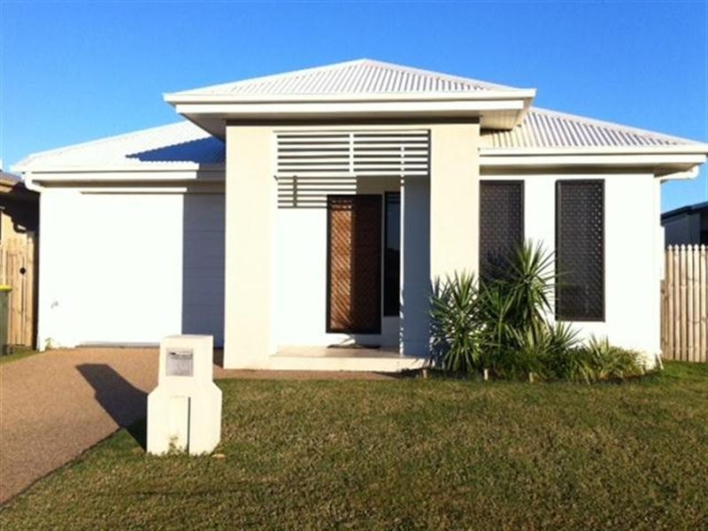 27 Laurie Motti Parade, Kirwan QLD 4817