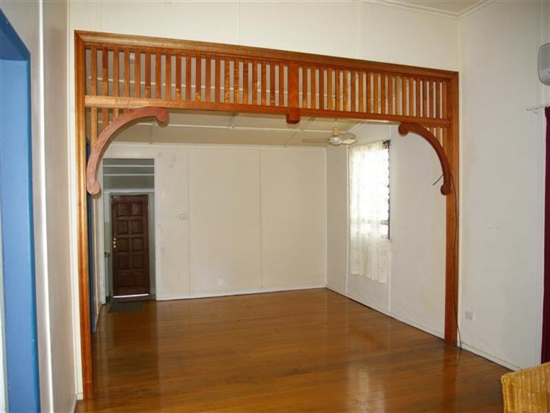 33 Perkins Street, South Townsville QLD 4810