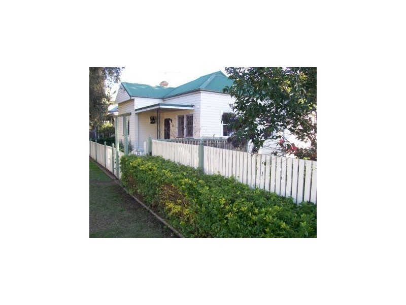 15 Bathurst Street, Singleton NSW 2330