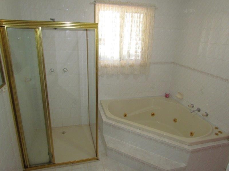 74 Preston Drive, Macksville NSW 2447