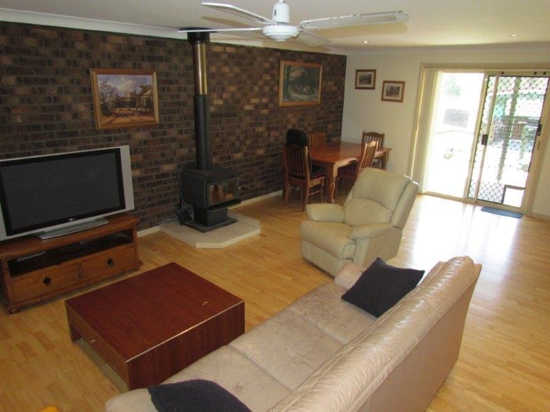 74 Preston Drive, Macksville NSW 2447